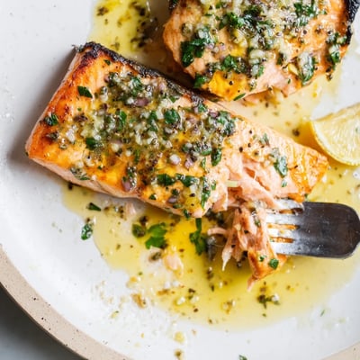 Garlic Butter Pan-Seared Salmon